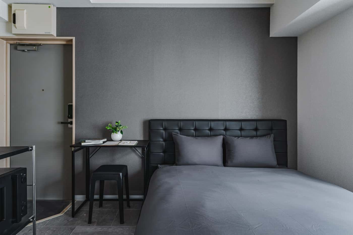 Room 201 — Nakano-shinbashi, Tokyo