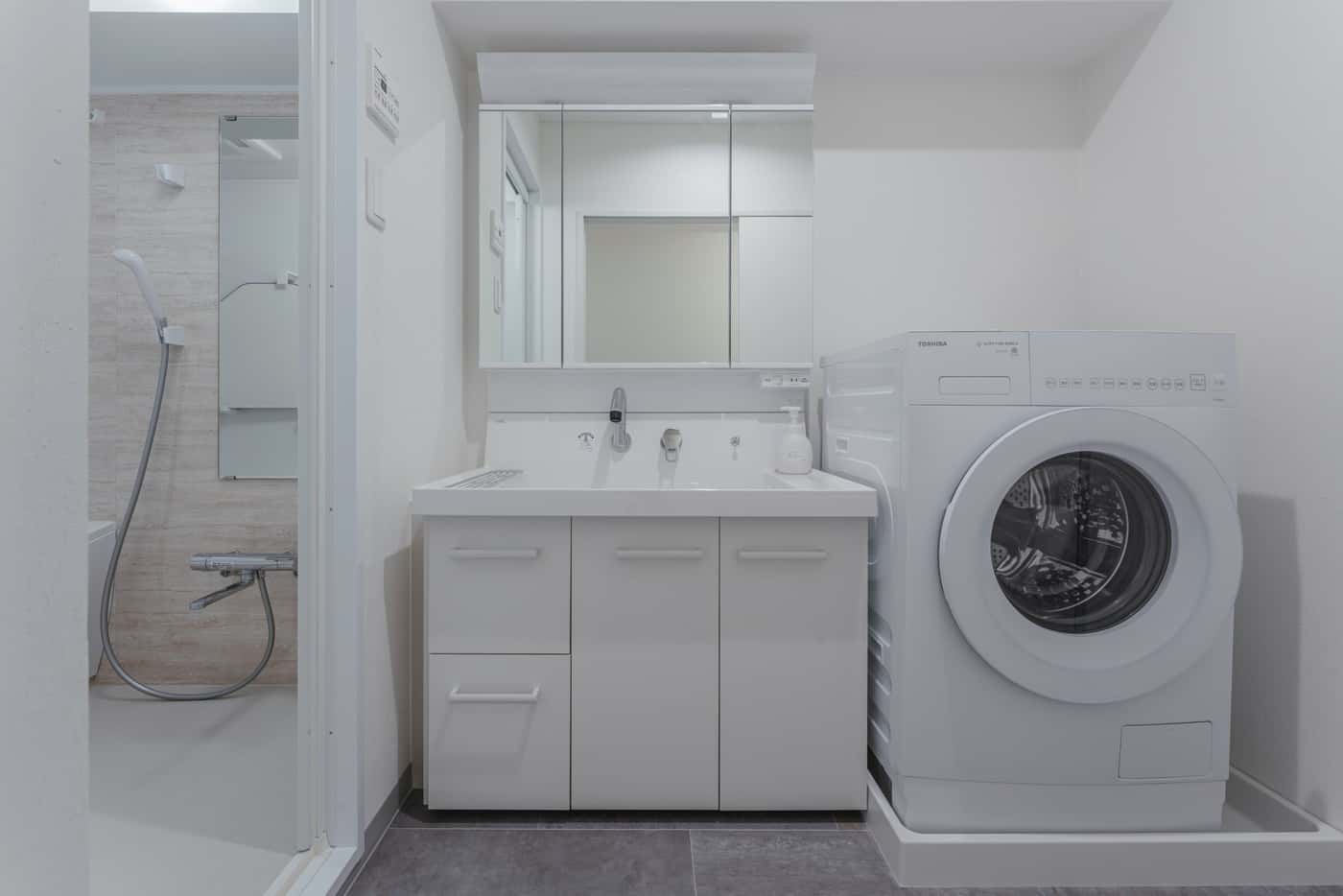 Room 301 — Nakano-shinbashi, Tokyo